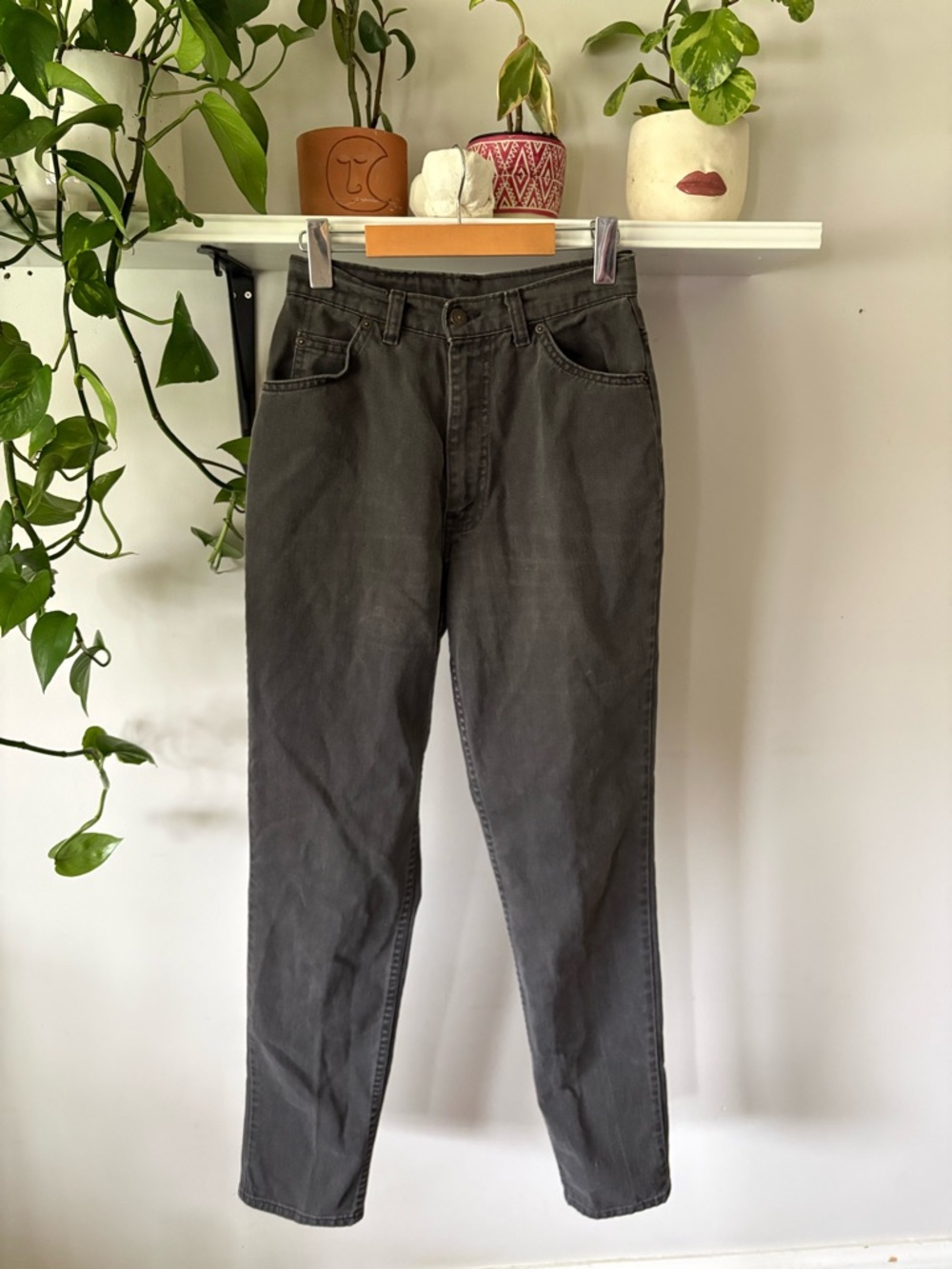 Levi's Slim Straight Jeans in Washed Gray